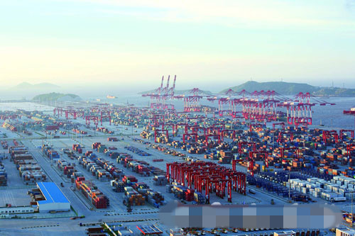 上海自貿區進出口增長加速 外高橋港區快速忙碌