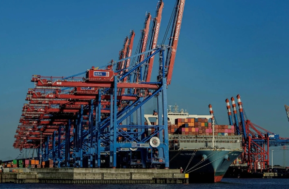 國際貨代不僅承擔著物流運輸任務，更是全球貿易順暢進行的重要保障